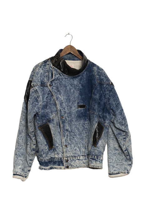 Chaqueta vaquera estilo 90´s