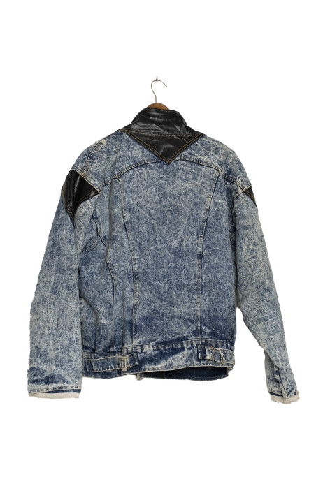 Chaqueta vaquera estilo 90´s