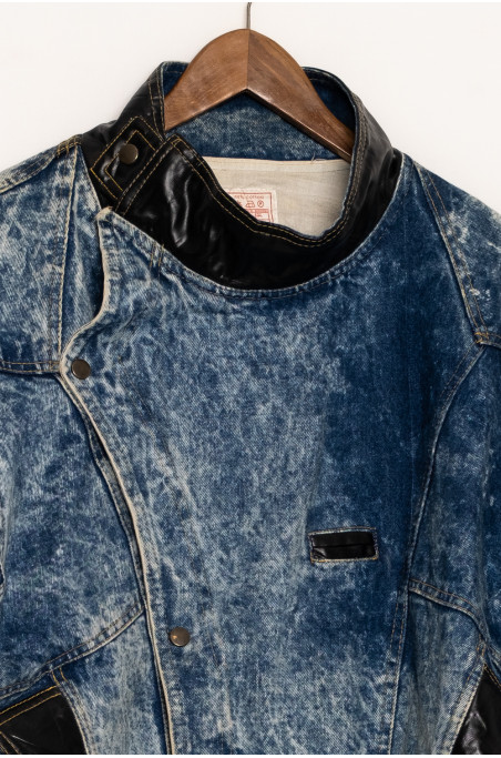 Chaqueta vaquera estilo 90´s