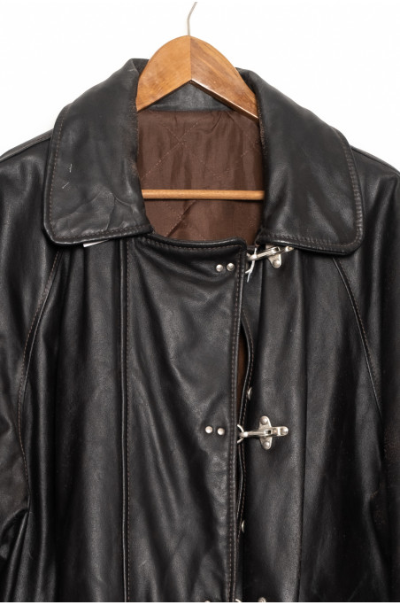 Chaqueta cuero color negro