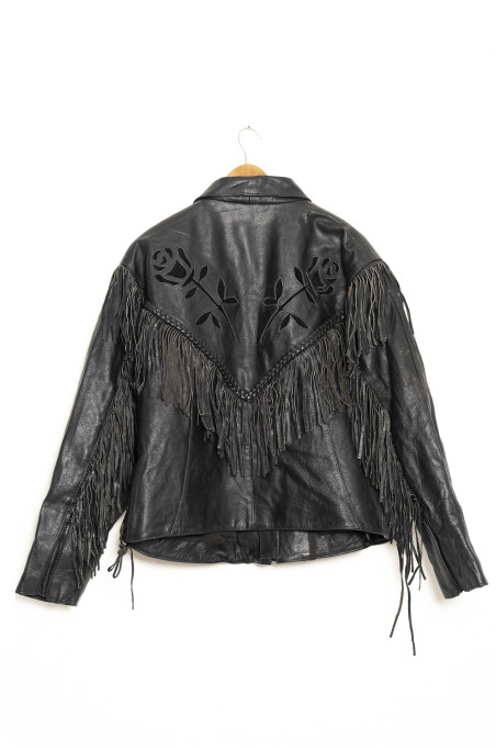 Chaqueta cuero negro flecos