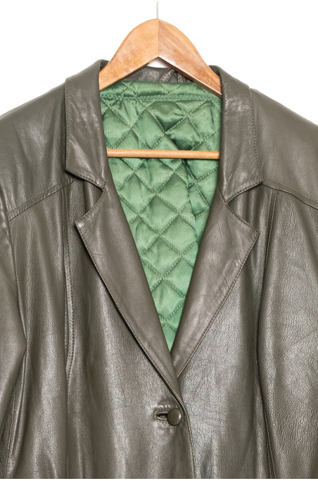Abrigo cuero verde largo