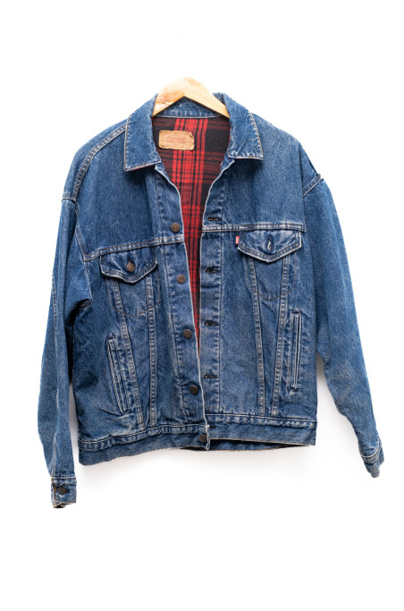 Chaqueta vaquera Levis forro cuadros rojos